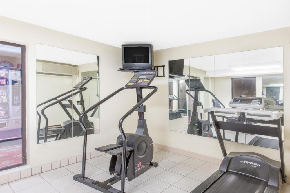 Room image 4